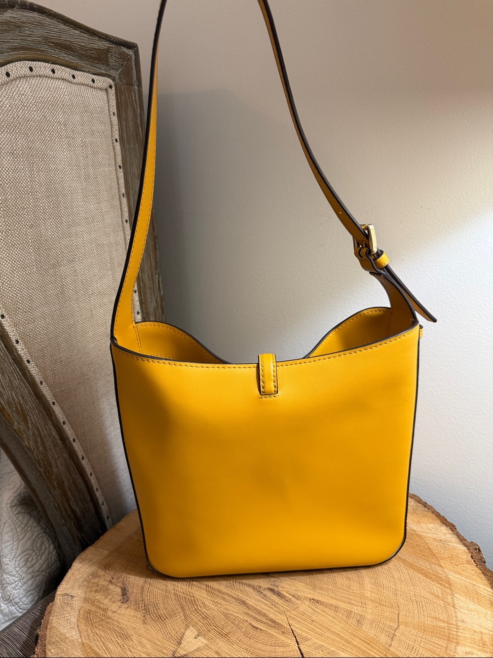 Michael Kors Yellow Leather Shoulder Tote with Gold MK Charm - Picture 6 of 7